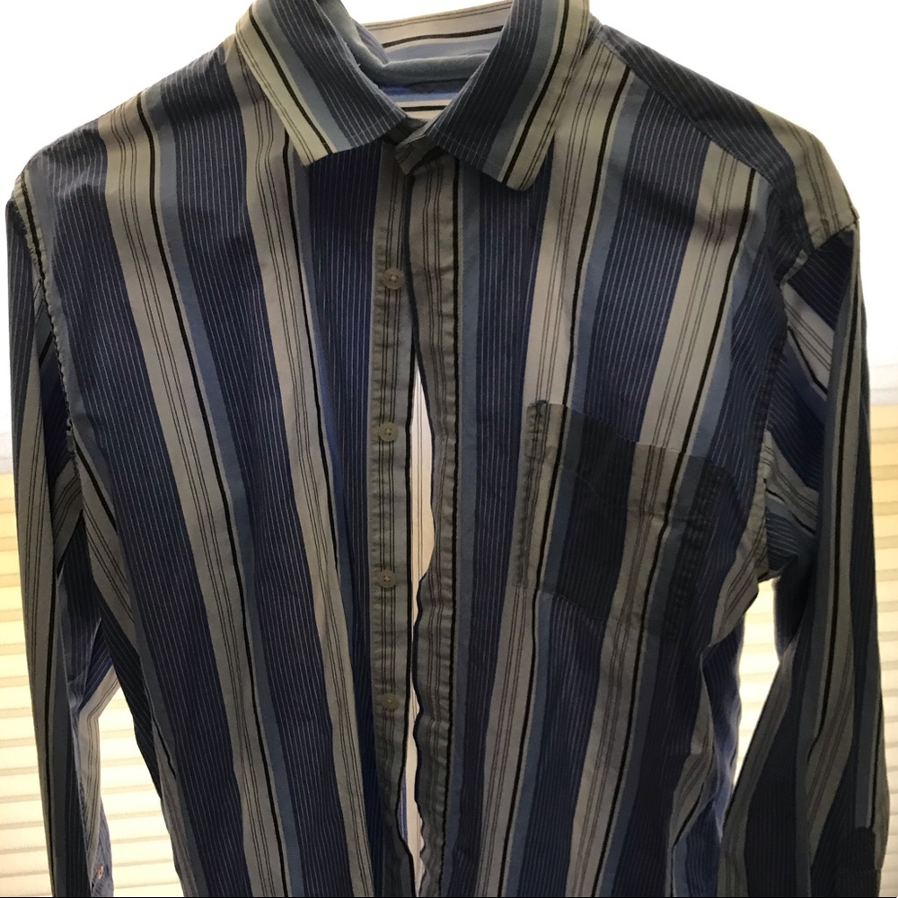 Men’s Button Down Shirt Metro Exchange Size medium